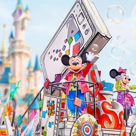 Feel At Between Paris And Disneyland *